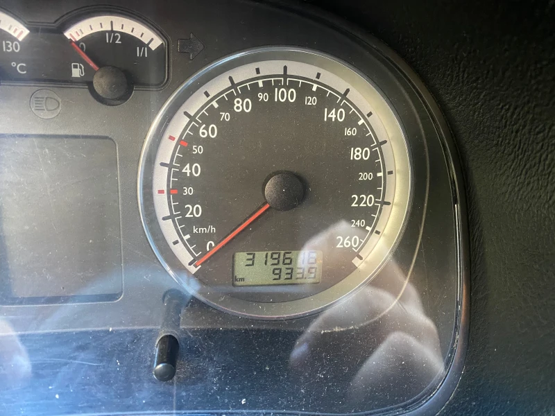 VW Golf 1.9, снимка 11 - Автомобили и джипове - 52217982