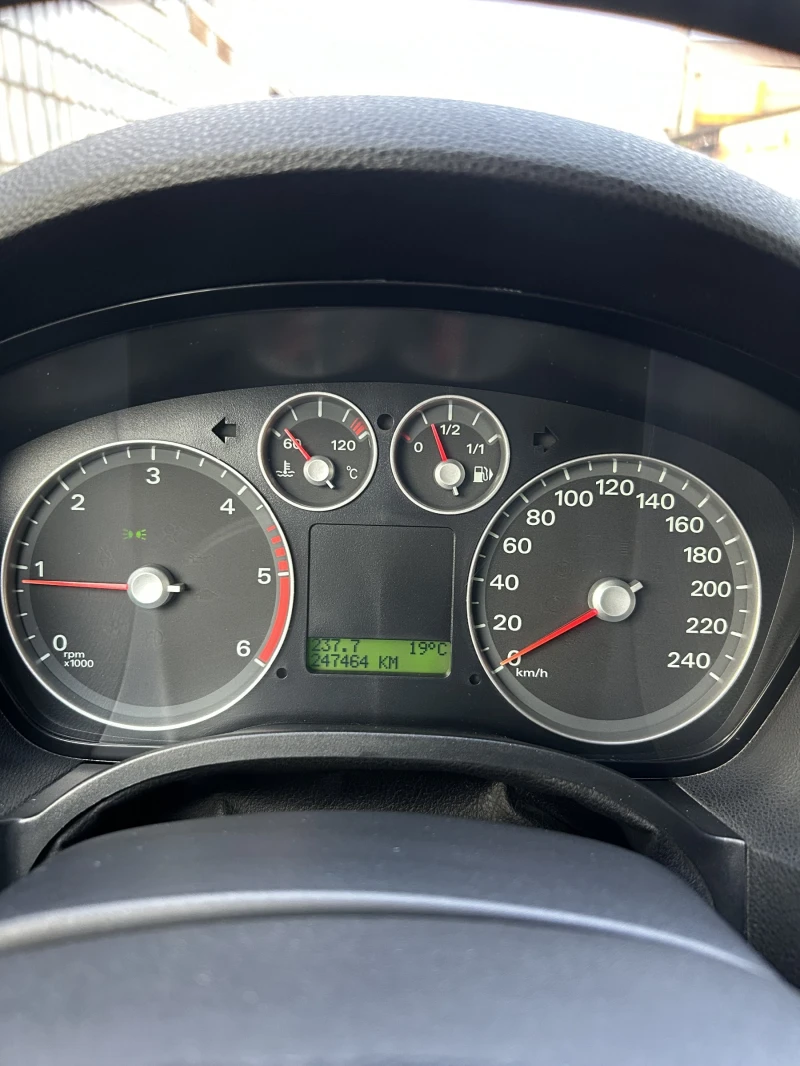 Ford C-max, снимка 7 - Автомобили и джипове - 52169574