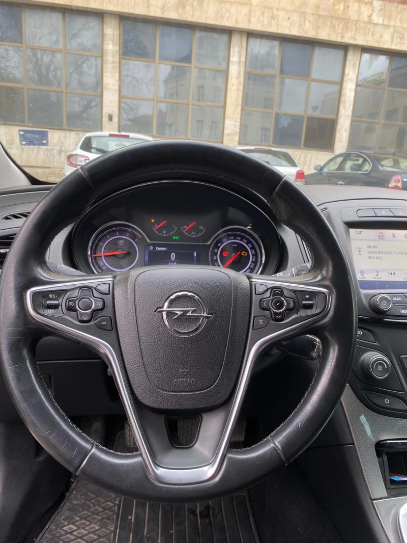 Opel Insignia SPORT TURER, снимка 12 - Автомобили и джипове - 52307959