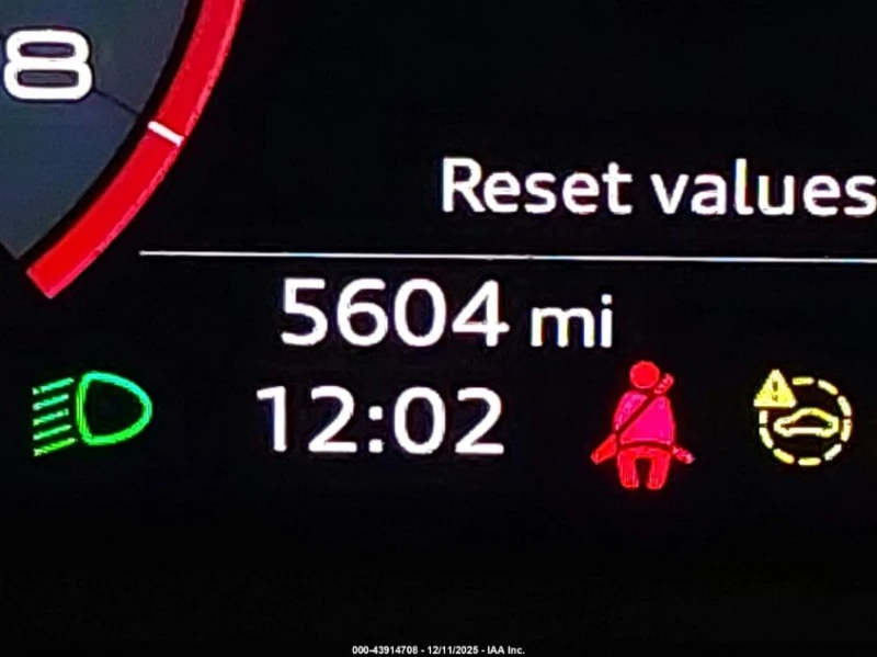 Audi A3 2.0L I-4 DI, DOHC, VVT, TURBO, 201HP Front Wheel, снимка 7 - Автомобили и джипове - 52914138