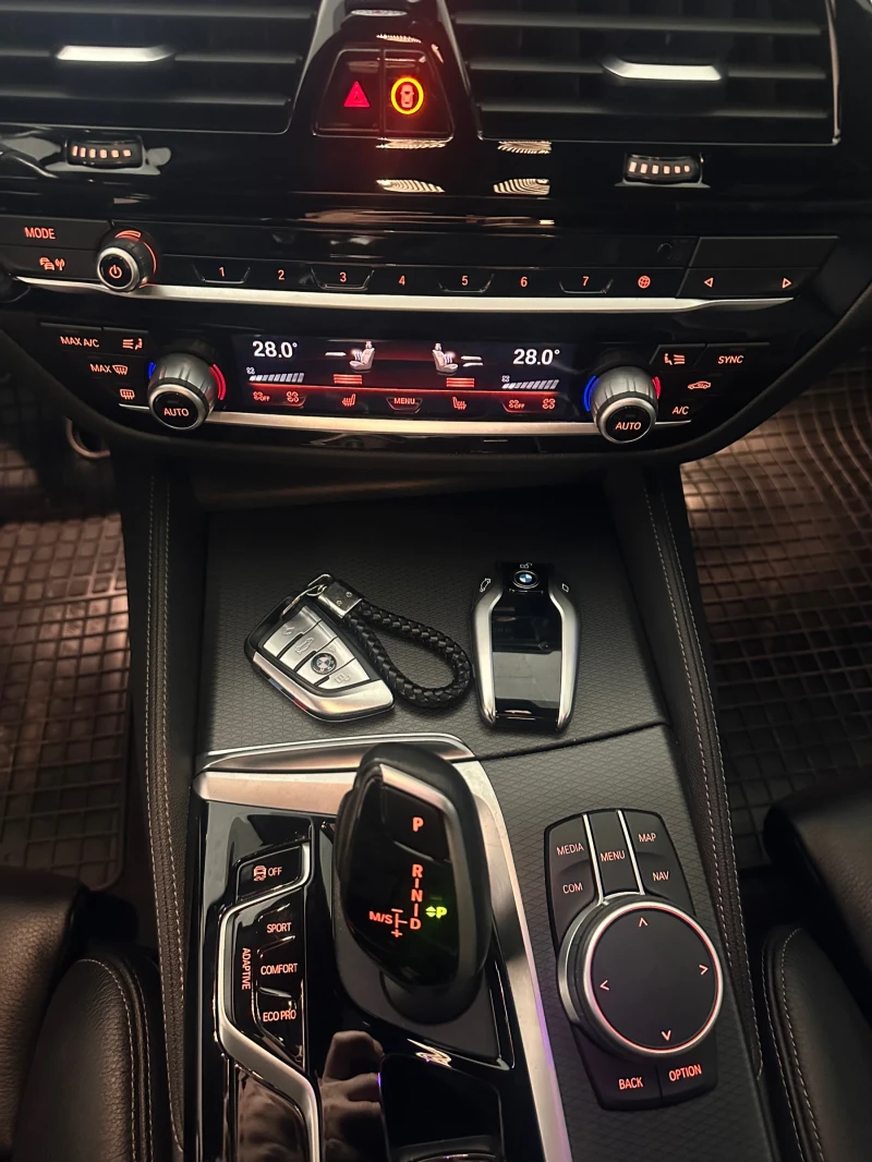 BMW 530 D M-PAKET, снимка 10 - Автомобили и джипове - 52946503