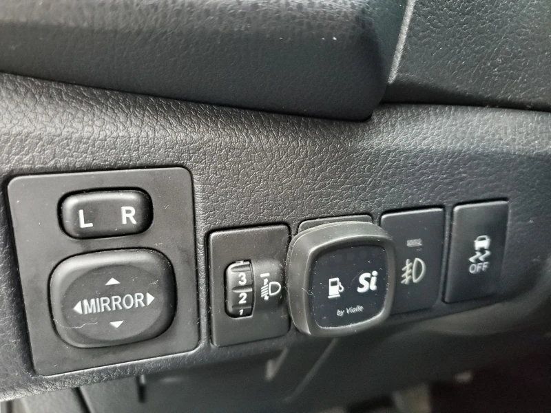 Toyota Corolla 1.33 vvt-i , снимка 8 - Автомобили и джипове - 53481425