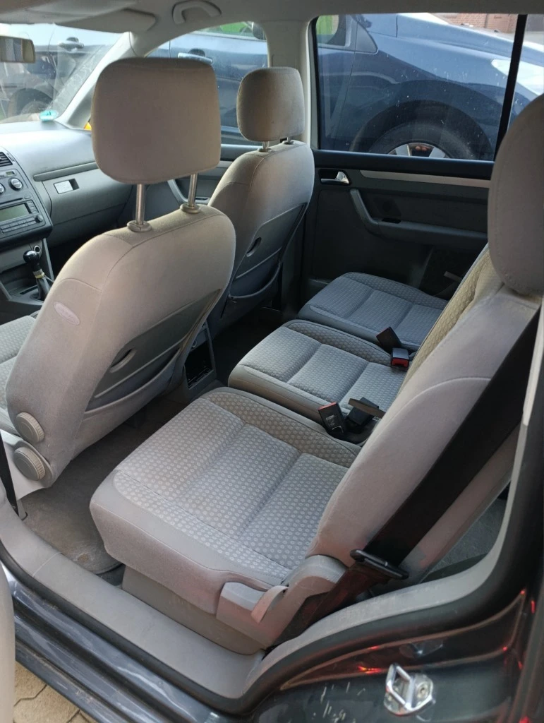 VW Touran 1.6 FS  6+ 1, снимка 6 - Автомобили и джипове - 52583083