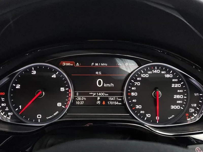 Audi A8 3.0 TDI Quattro - САМО 30% АВАНС, снимка 16 - Автомобили и джипове - 55947864