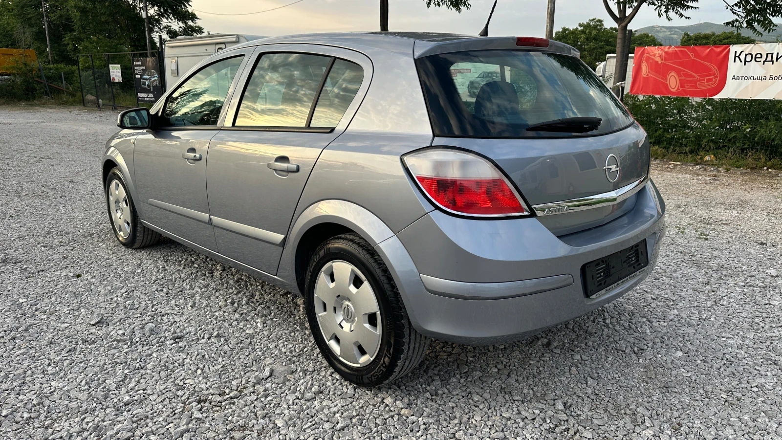 Opel Astra 1.4i  90 kc климатик Италия - изображение 5