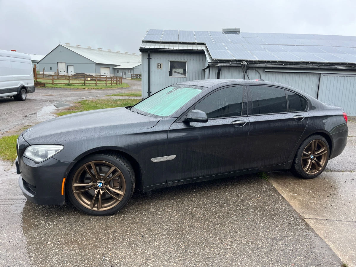 BMW 750 * 4dr Sdn xDrive AWD* * АвтоКредит*  - изображение 2