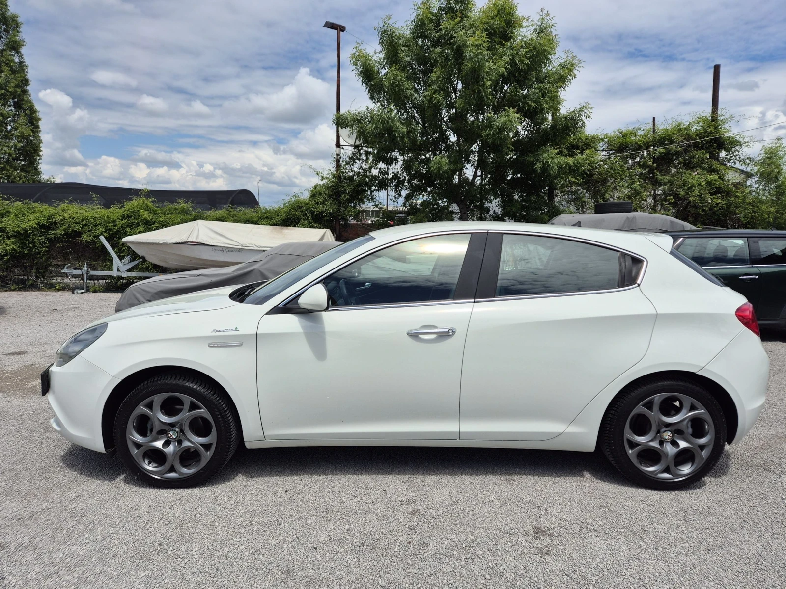 Alfa Romeo Giulietta 1.4-TURBO///Sportiva///EURO6 - изображение 2