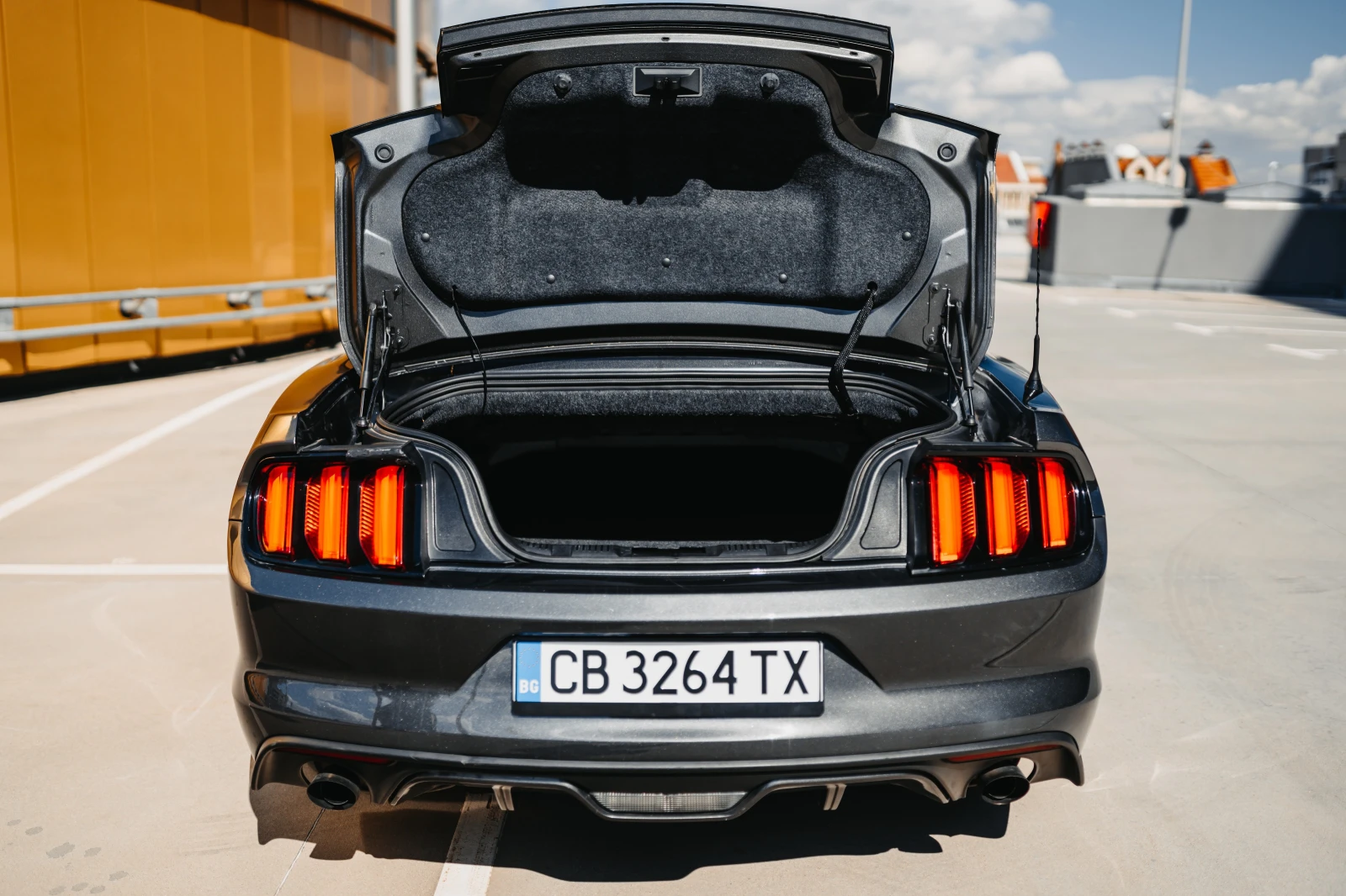 Ford Mustang Ecoboost - изображение 10