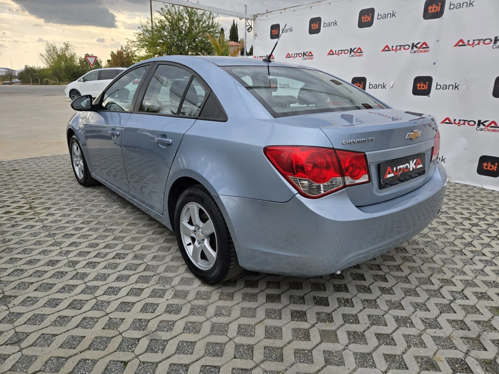 Chevrolet Cruze 1.6i-112kc= ГАЗ* LANDI RENZO* = КЛИМАТИК= EURO 5A - изображение 5