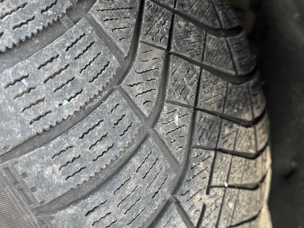 BMW 528 * xDrive * CARFAX *    | Mobile.bg   7