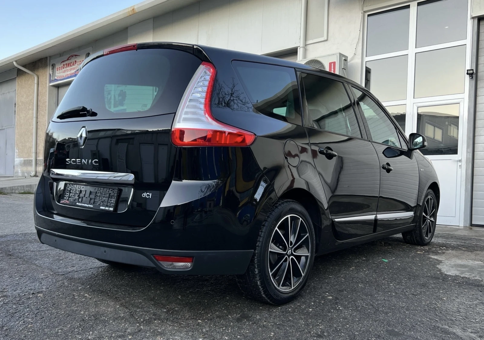 Renault Scenic 1.5DCI 6+ 1 BOSE - изображение 4