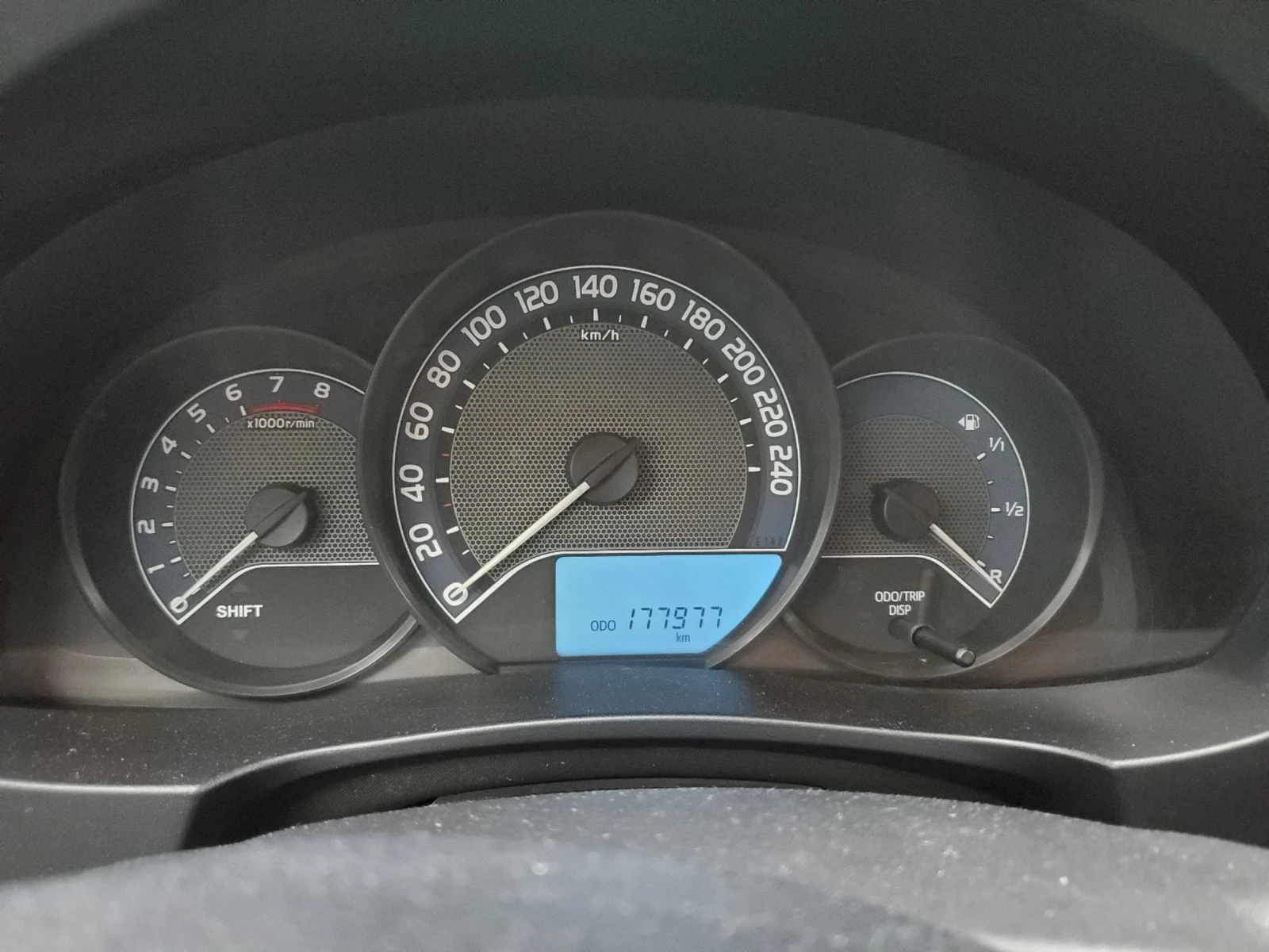 Toyota Corolla 1.33 vvt-i  - изображение 5