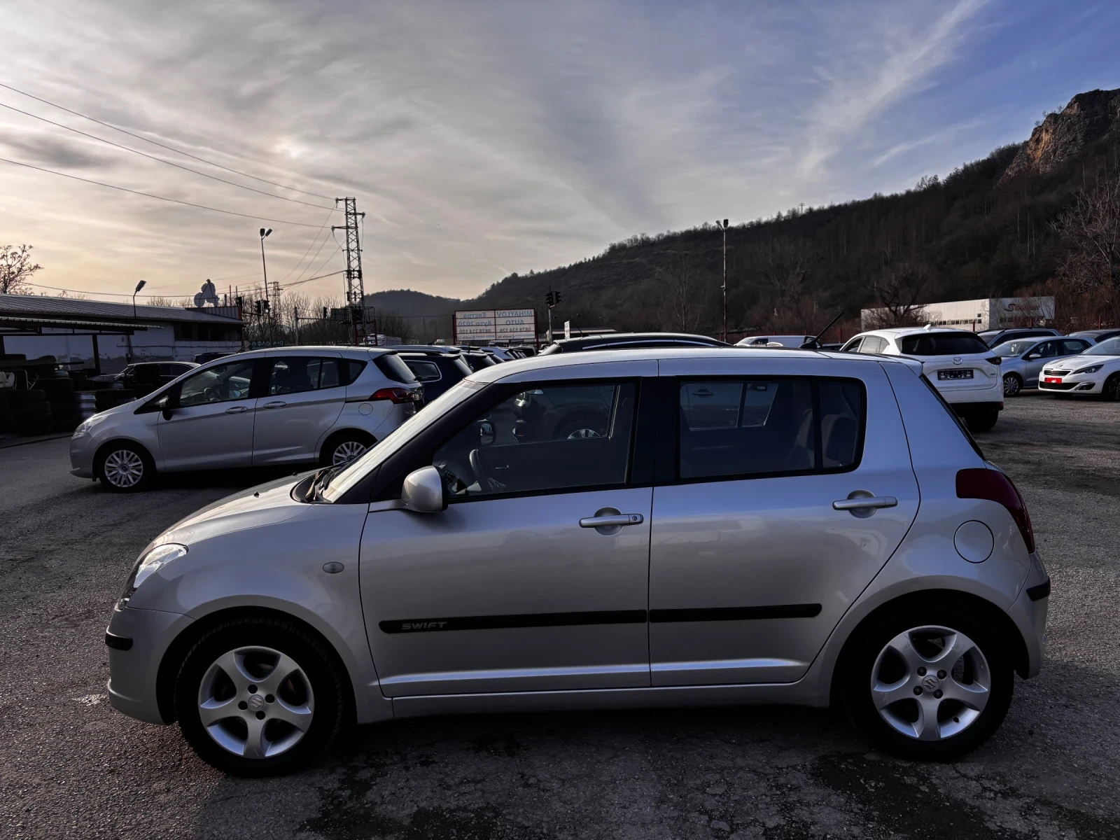 Suzuki Swift 1.3i KLIMATIK/НОВ ВНОС - изображение 6