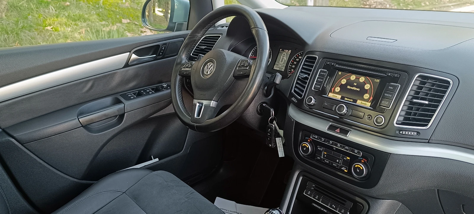 VW Sharan 2.0TDI 7 места, снимка 9 - Автомобили и джипове - 53810614