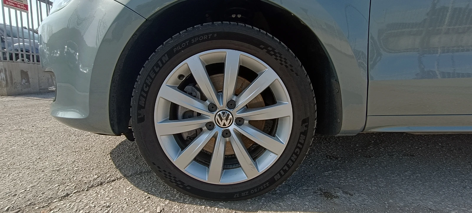 VW Sharan 2.0TDI 7 места, снимка 17 - Автомобили и джипове - 53810614