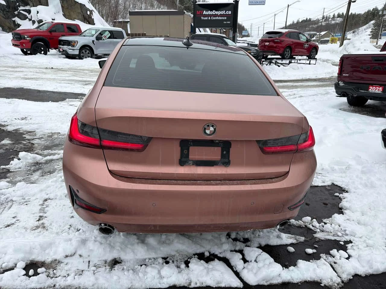 BMW 330 * xDrive * CARFAX * ROSE GOLD * КАМЕРА * ПОДГРЕВИ , снимка 4 - Автомобили и джипове - 53918069