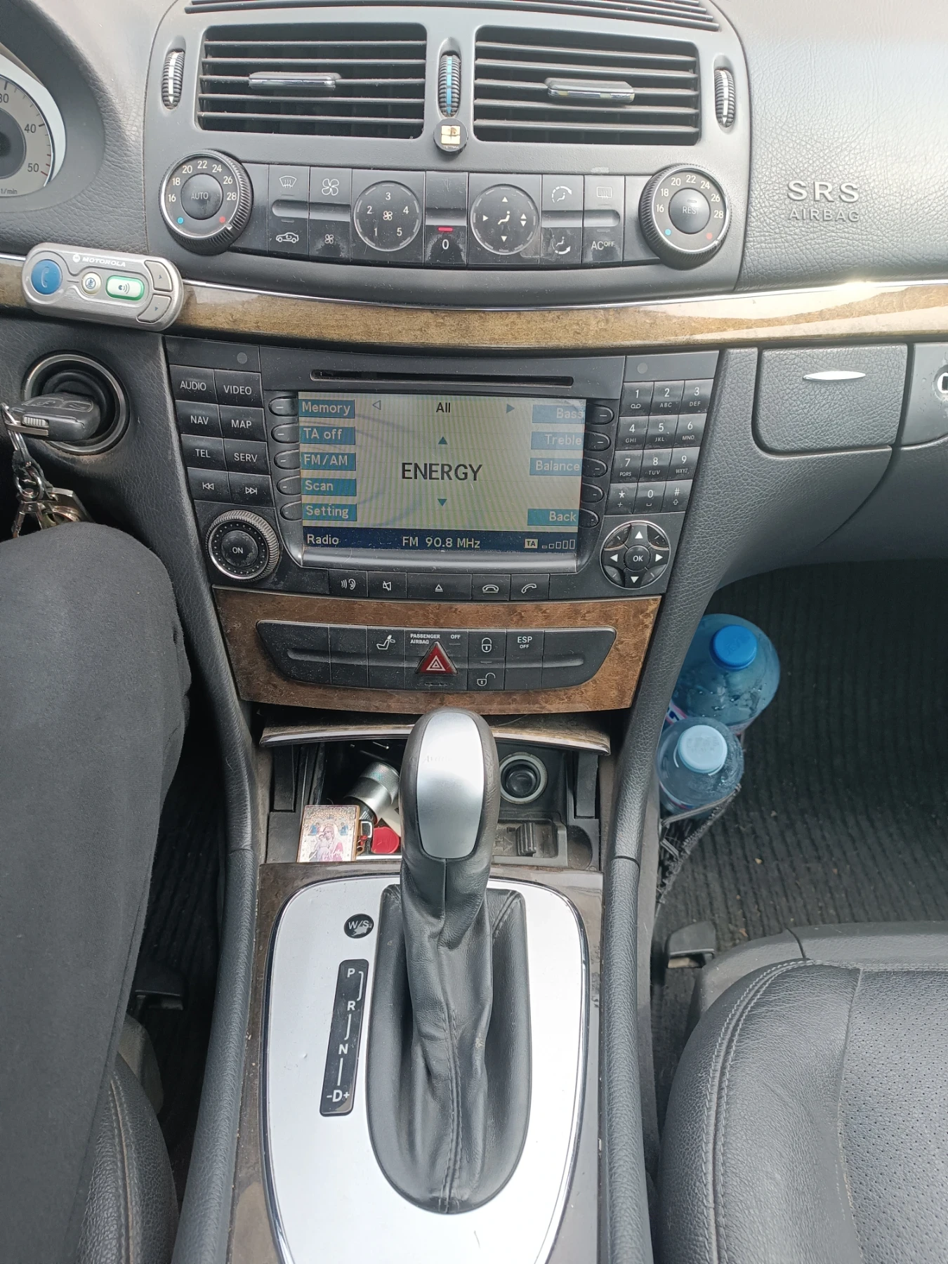 Mercedes-Benz E 220, снимка 8 - Автомобили и джипове - 53924769