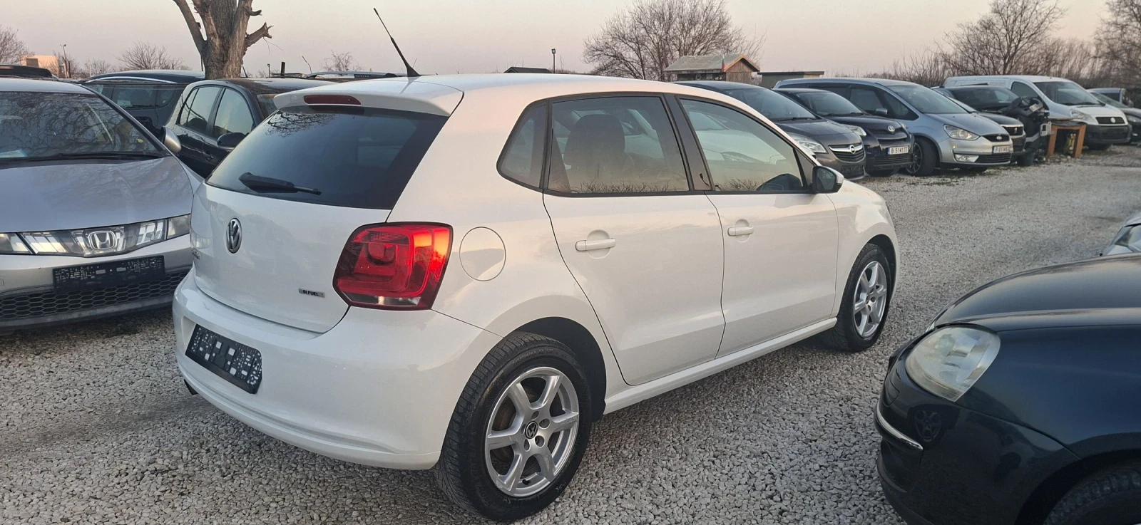 VW Polo 1, 4 БЕНЗИН/ГАЗ, снимка 3 - Автомобили и джипове - 53981460