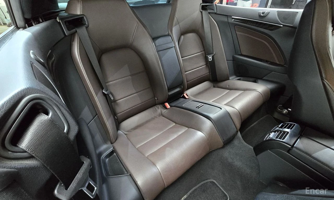 Mercedes-Benz E 400 * КОЖА* ПОДГРЕВ* ОБДУХВАНЕ* КАМЕРА* , снимка 16 - Автомобили и джипове - 54426446