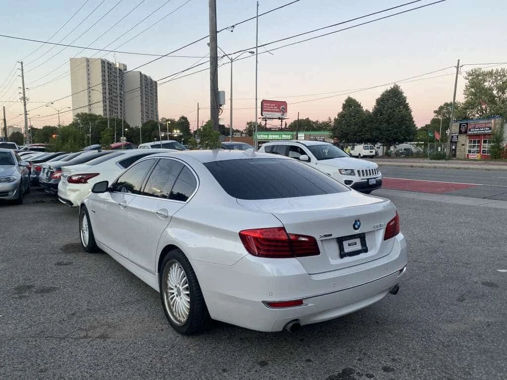BMW 535 * 4dr Sdn 535i xDrive AWD * CARFAX * ЦЕНА ДО БГ, снимка 2 - Автомобили и джипове - 54918983