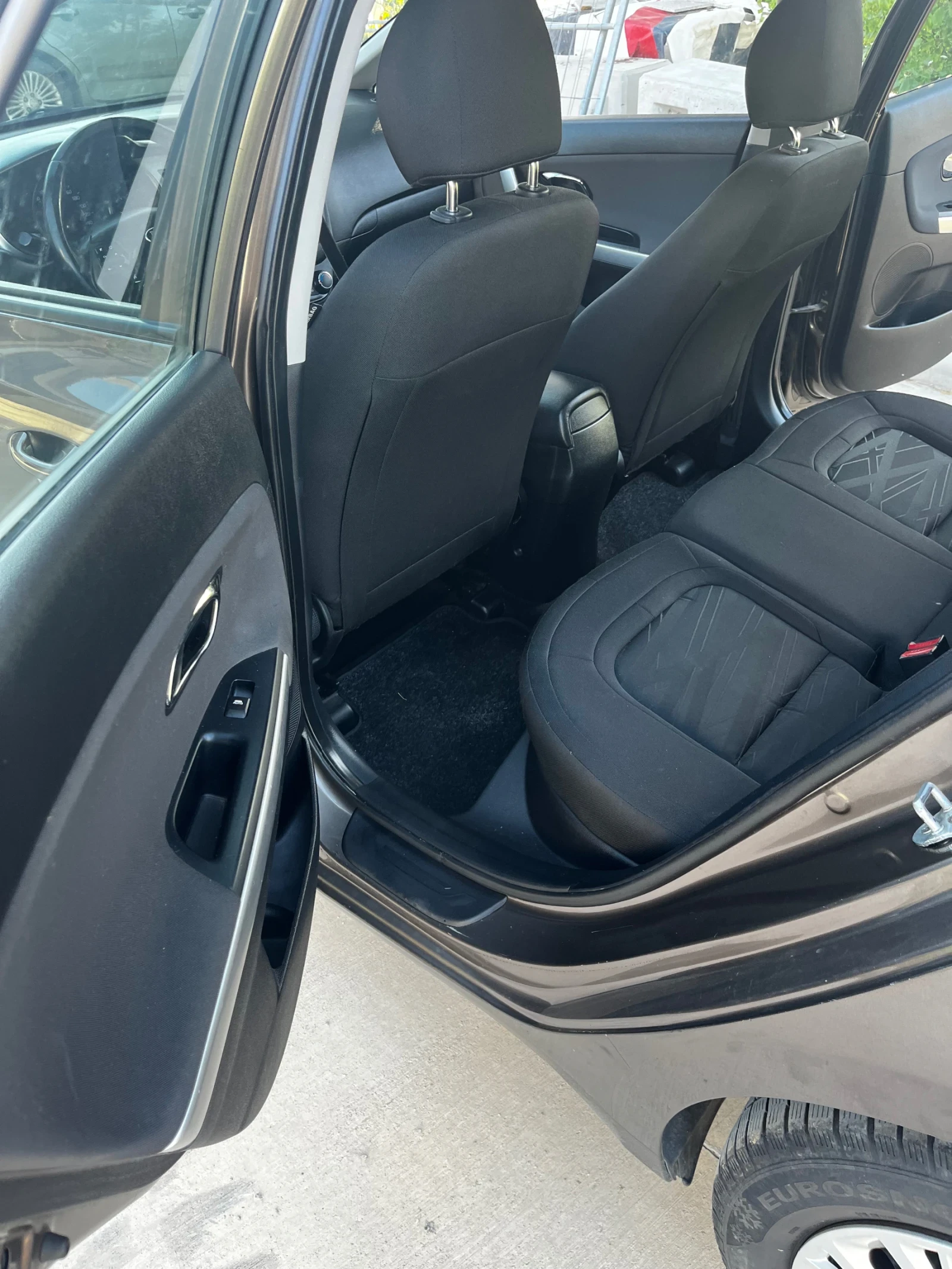 Kia Ceed 1.6D, снимка 13 - Автомобили и джипове - 55140542