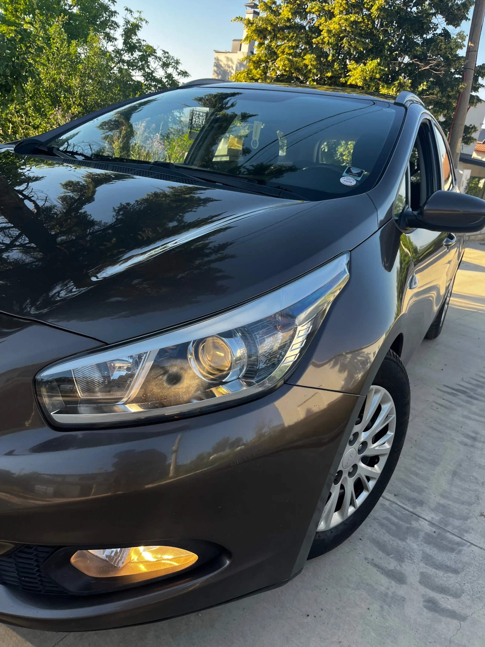 Kia Ceed 1.6D, снимка 4 - Автомобили и джипове - 55140542