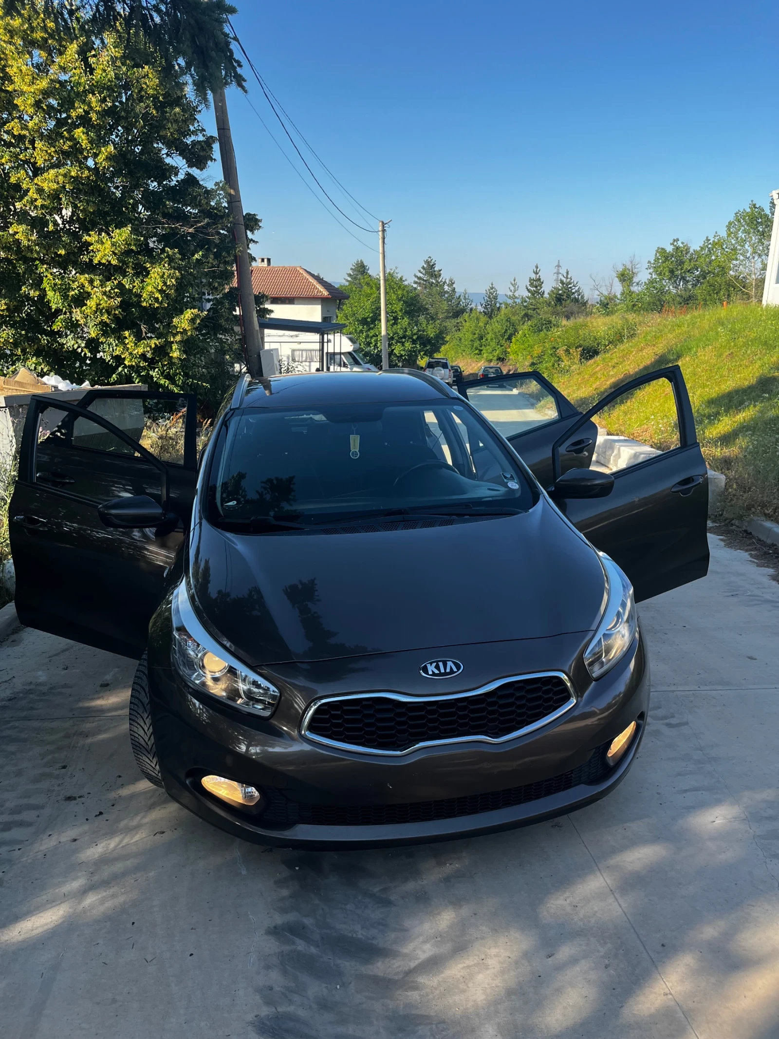 Kia Ceed 1.6D, снимка 7 - Автомобили и джипове - 55140542