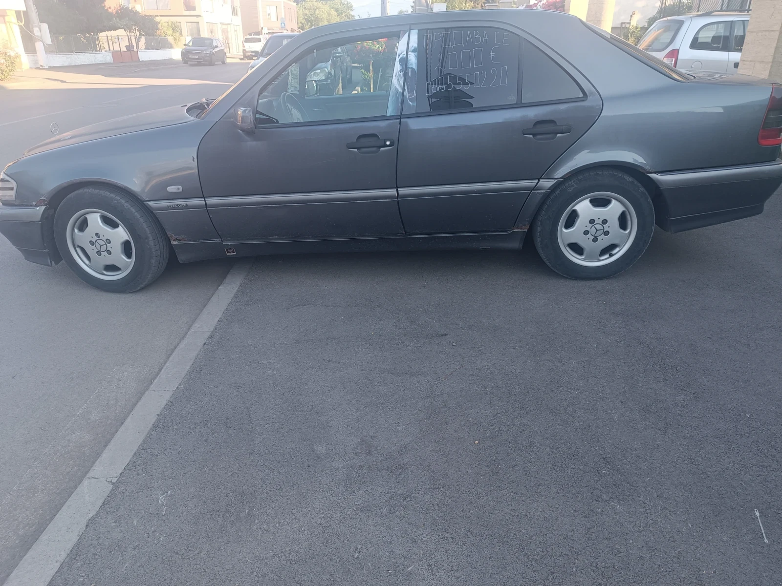Mercedes-Benz 220, снимка 4 - Автомобили и джипове - 55193196