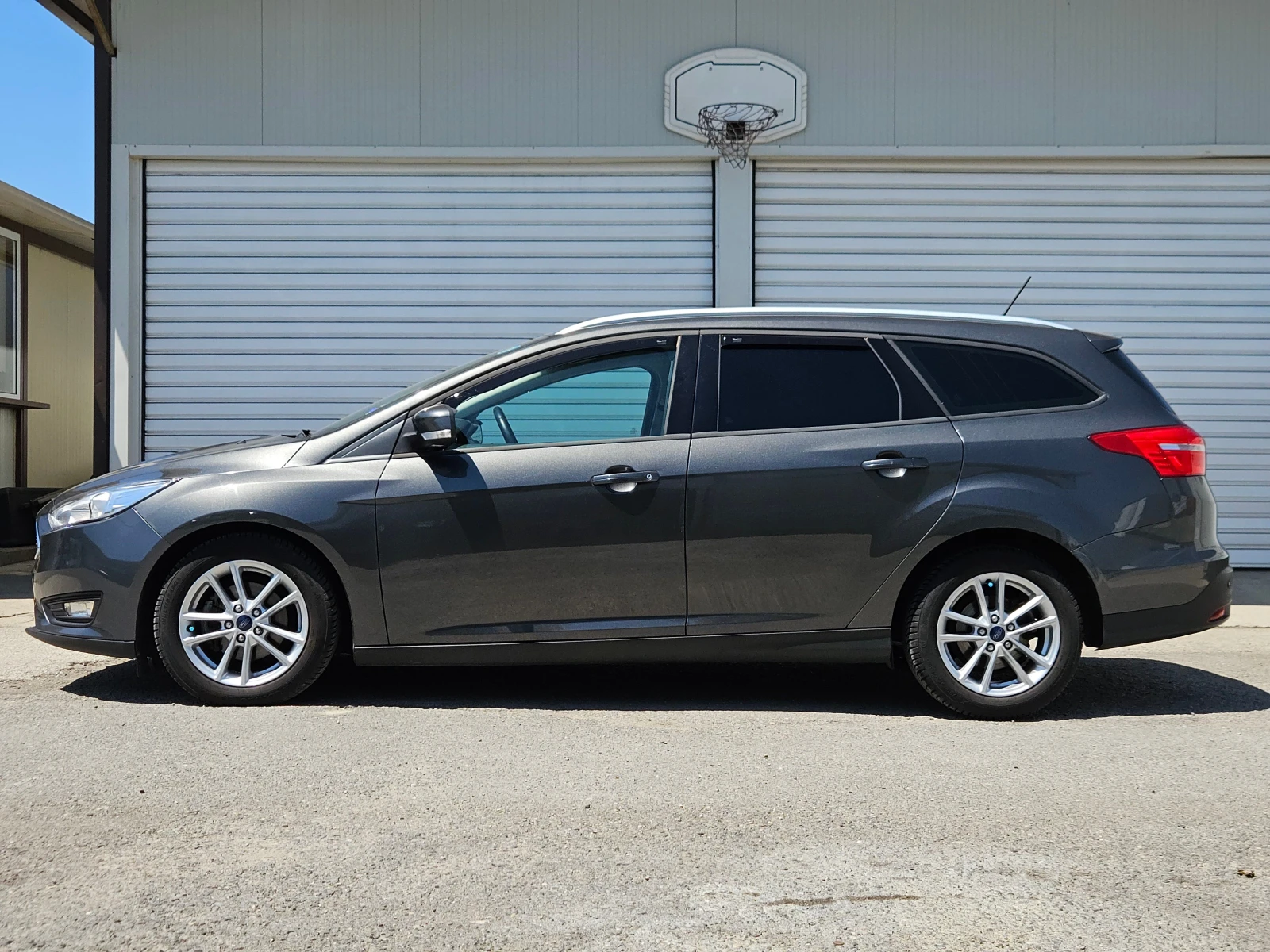 Ford Focus 1.5TDCI/150000км./ОБСЛУЖЕНА/LED/CARPLAY/БЛУТУТ, снимка 6 - Автомобили и джипове - 55585418