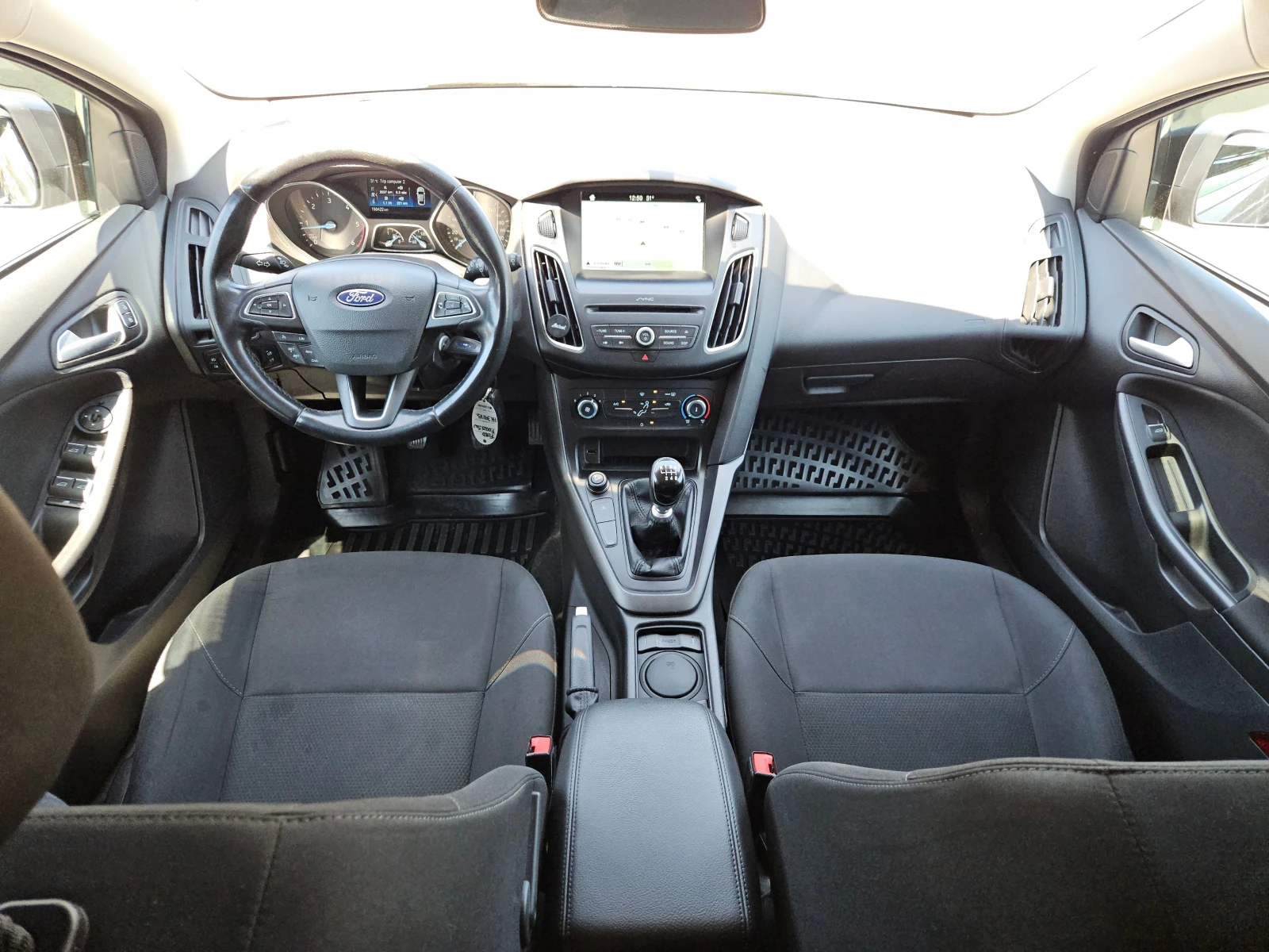 Ford Focus 1.5TDCI/150000км./ОБСЛУЖЕНА/LED/CARPLAY/БЛУТУТ, снимка 10 - Автомобили и джипове - 55585418