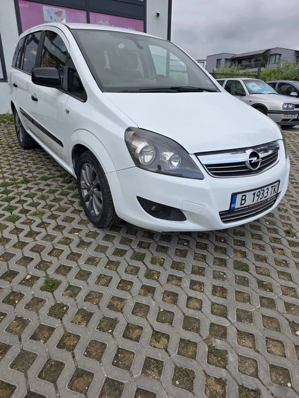 Opel Zafira 1.6 CNG, снимка 2 - Автомобили и джипове - 55301155