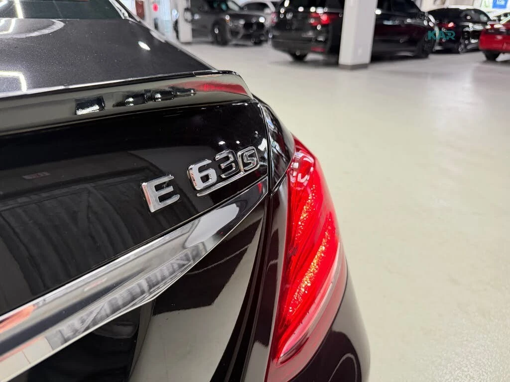 Mercedes-Benz E 63 AMG * 4MATIC* АвтоКредит * (ЦЕНА ДО БГ), снимка 8 - Автомобили и джипове - 55325736