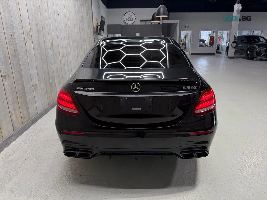 Mercedes-Benz E 63 AMG * 4MATIC* АвтоКредит * (ЦЕНА ДО БГ), снимка 6 - Автомобили и джипове - 55325736