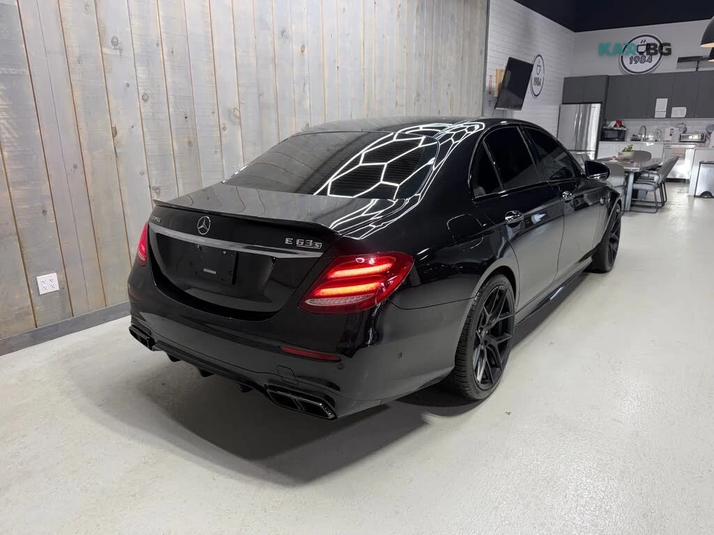 Mercedes-Benz E 63 AMG * 4MATIC* АвтоКредит * (ЦЕНА ДО БГ), снимка 5 - Автомобили и джипове - 55325736