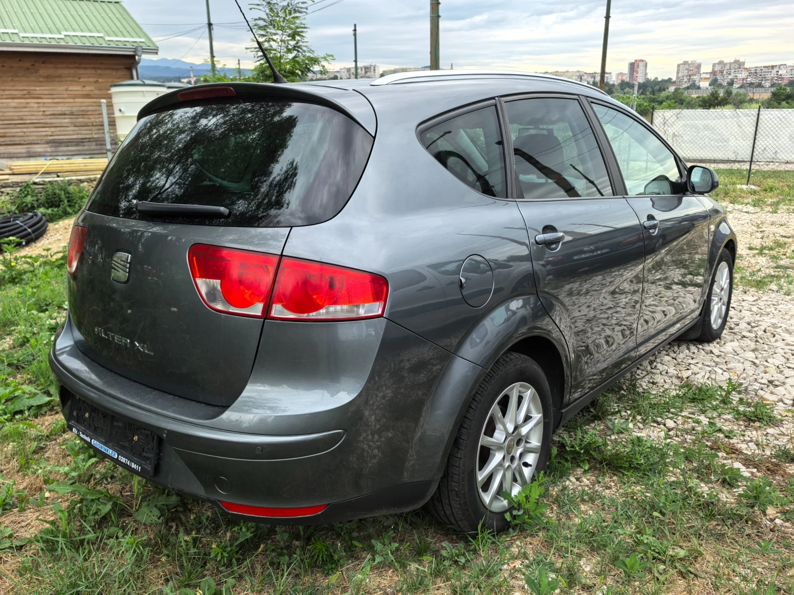 Seat Altea XL ПЕРФЕКТНО СЪСТОЯНИЕ , снимка 3 - Автомобили и джипове - 55427900