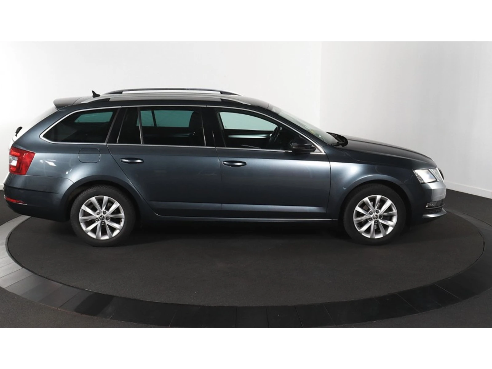Skoda Octavia Ambition Business, снимка 4 - Автомобили и джипове - 55474323