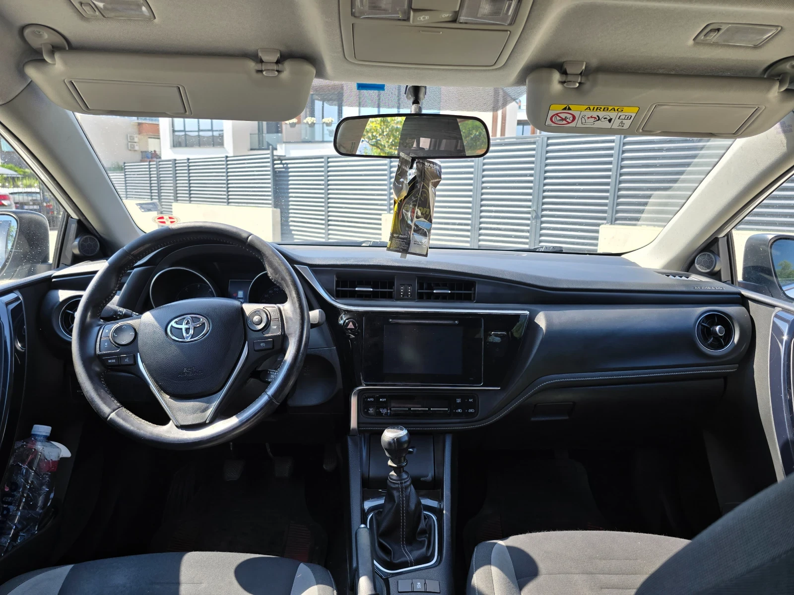 Toyota Auris 1.4 D4D-Facelift , снимка 7 - Автомобили и джипове - 55633541
