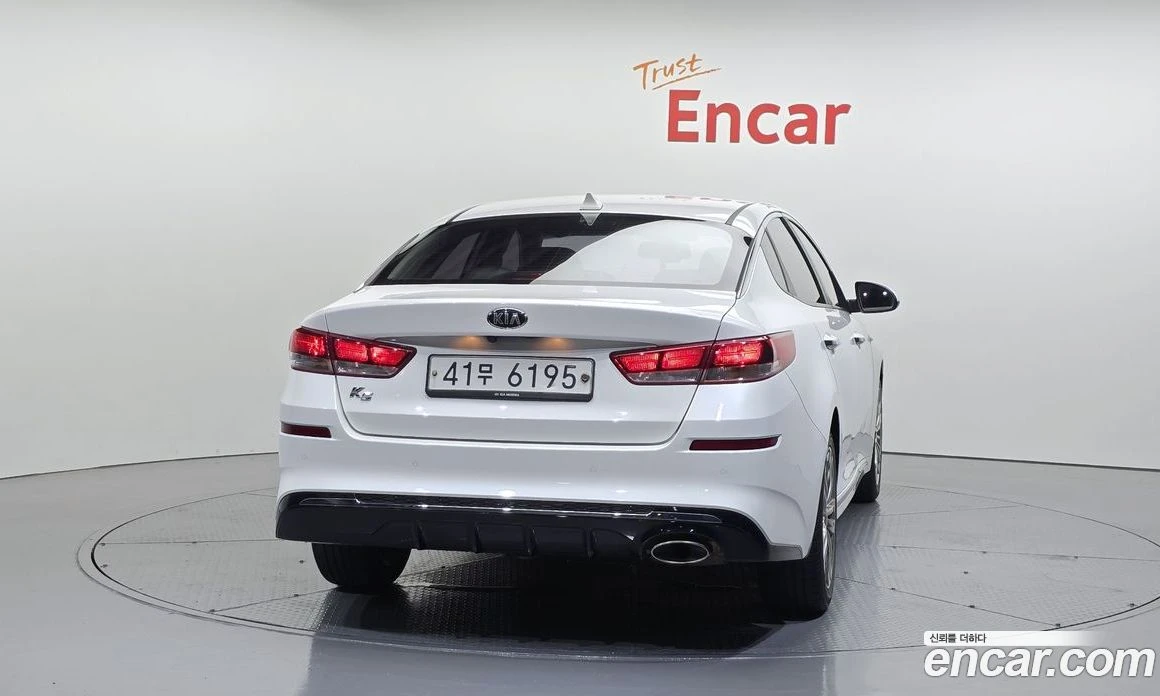 Kia K5 2.0 Luxury, снимка 4 - Автомобили и джипове - 55669086
