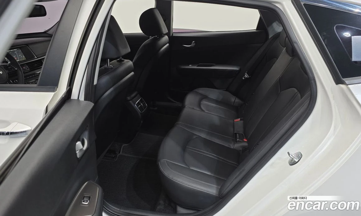 Kia K5 2.0 Luxury, снимка 12 - Автомобили и джипове - 55669086