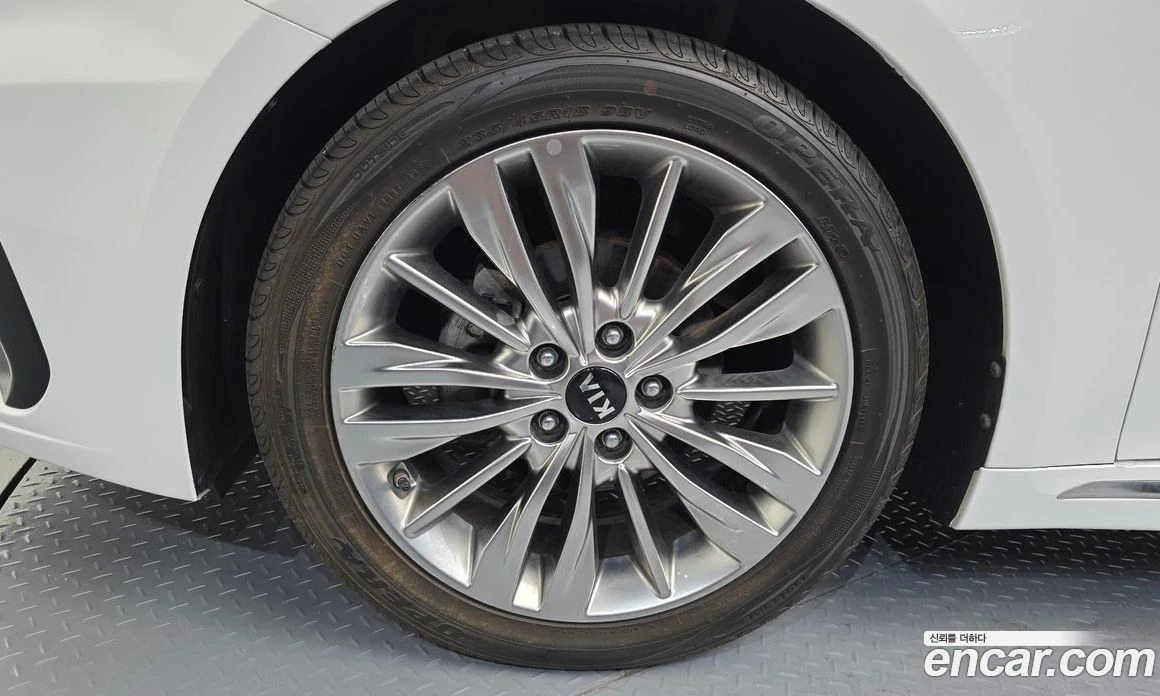 Kia K5 2.0 Luxury, снимка 5 - Автомобили и джипове - 55669086