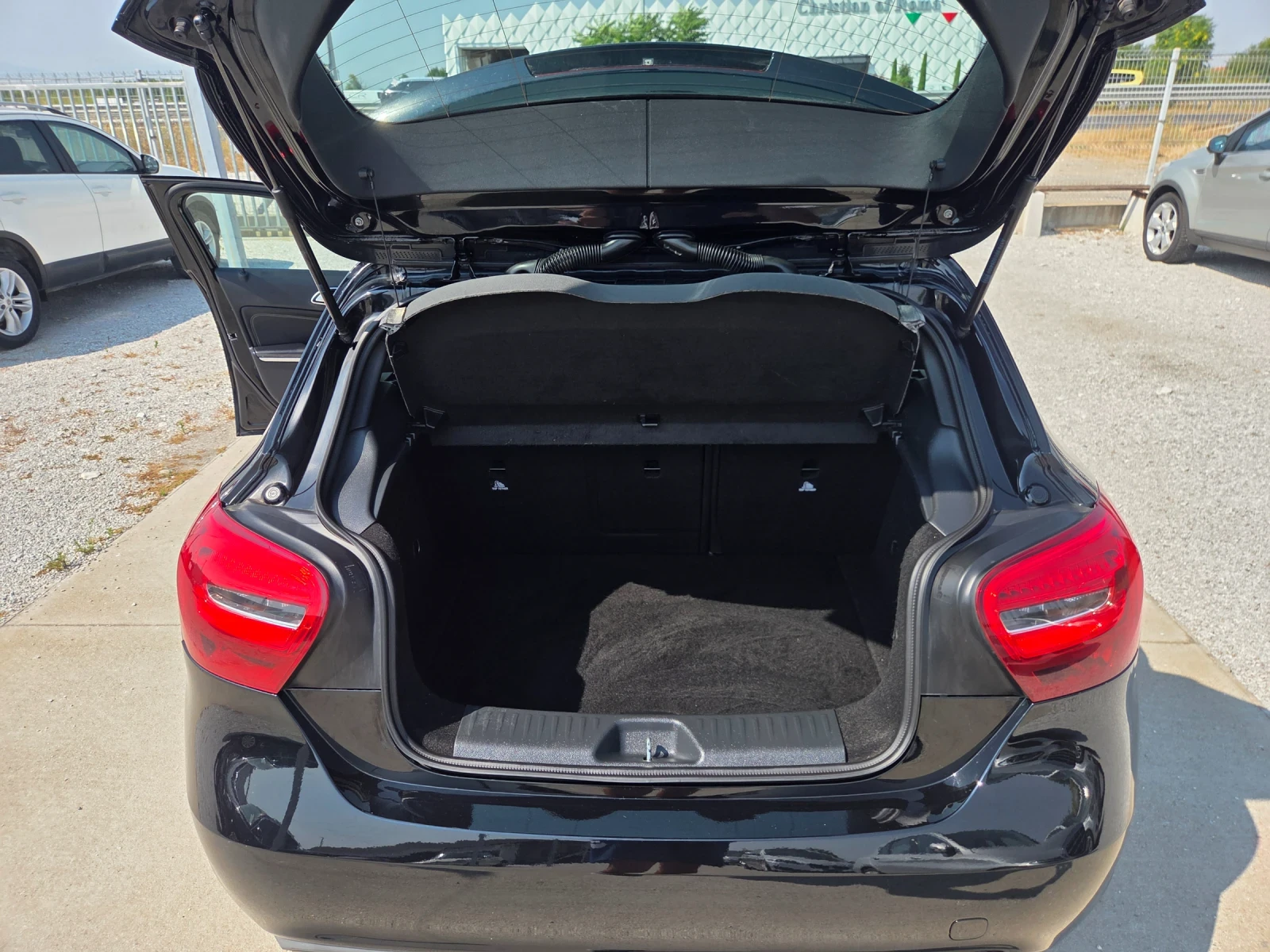 Mercedes-Benz A 180 CDI/AMG LINE/EURO 6B, снимка 13 - Автомобили и джипове - 55785104