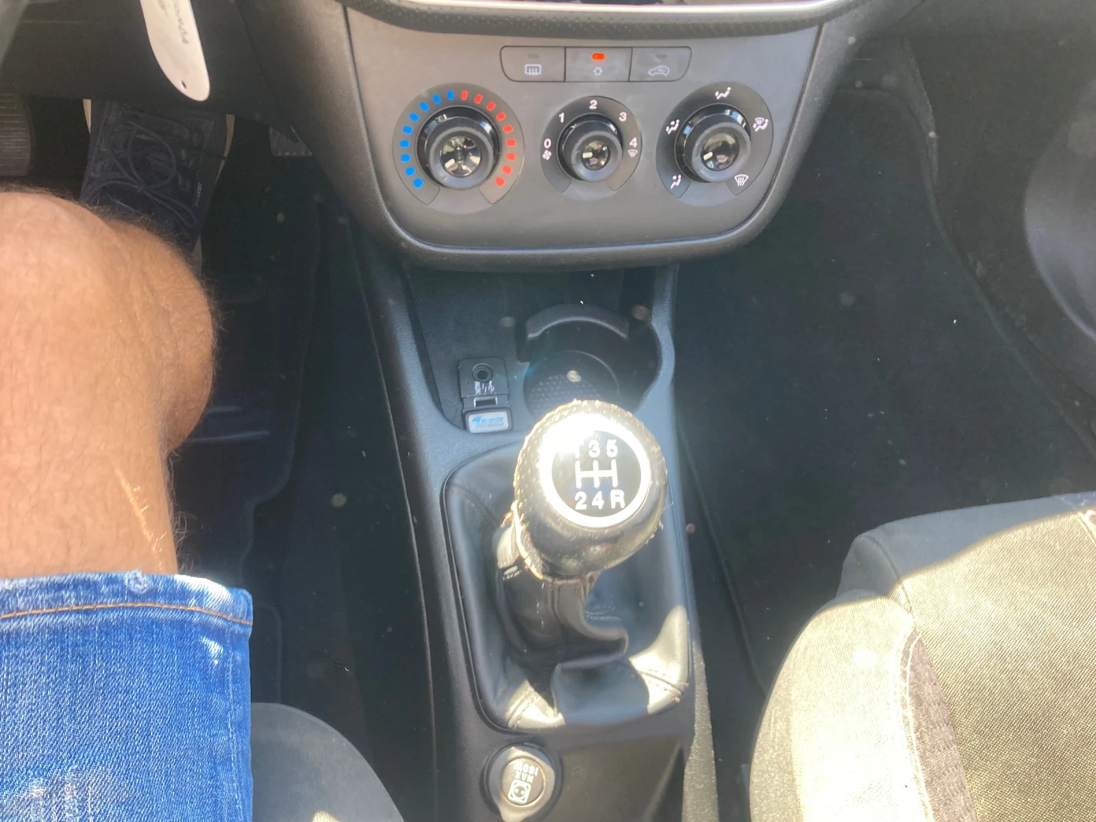 Fiat Punto 1.3 M-Jet 95 konq Evro-5 Klima raboti, снимка 14 - Автомобили и джипове - 56069146