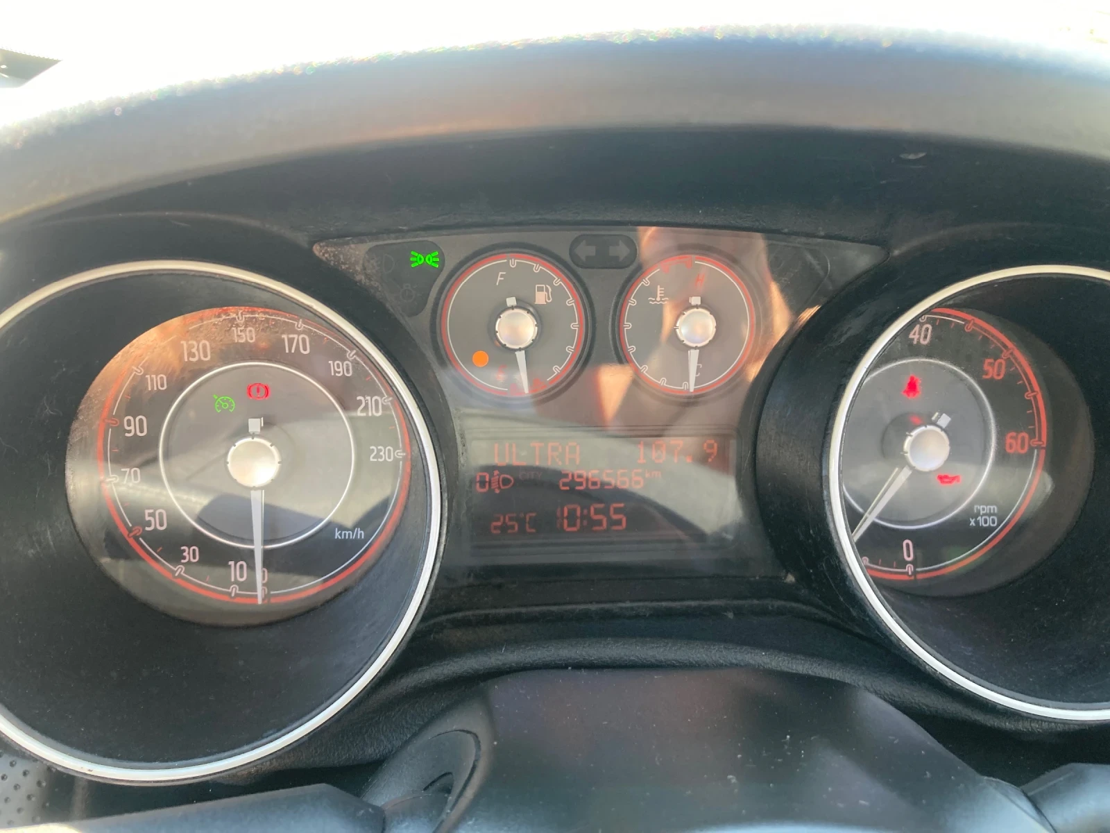 Fiat Punto 1.3 M-Jet 95 konq Evro-5 Klima raboti, снимка 15 - Автомобили и джипове - 56069146