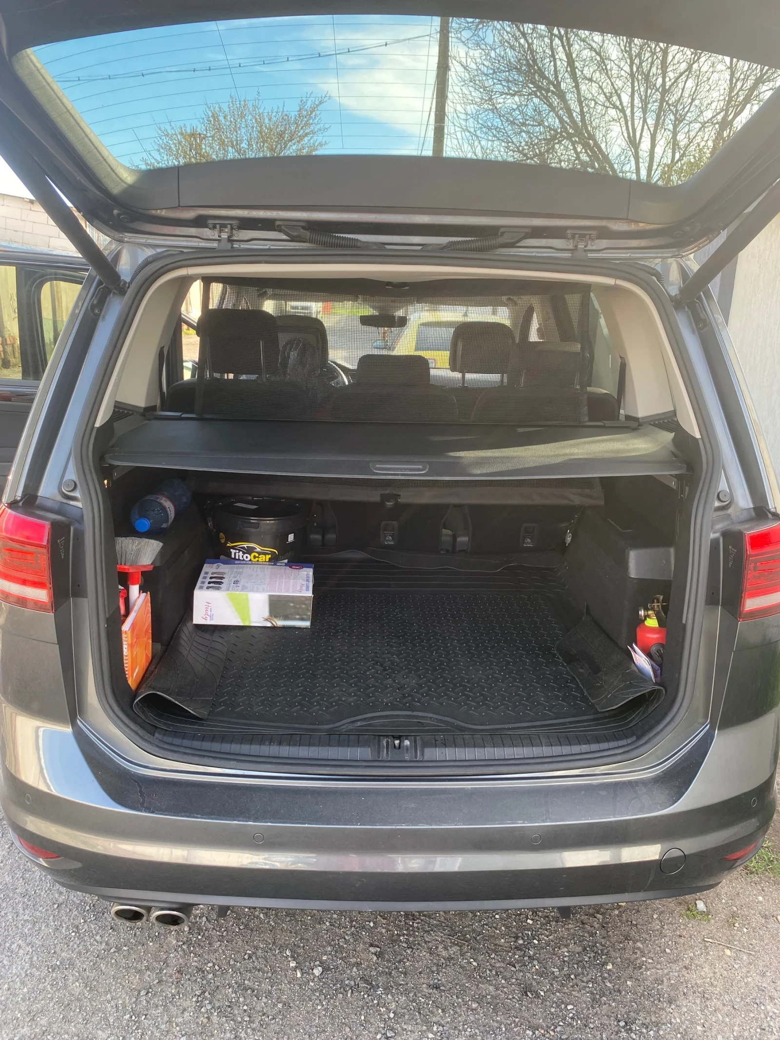 VW Touran, снимка 9 - Автомобили и джипове - 56557759