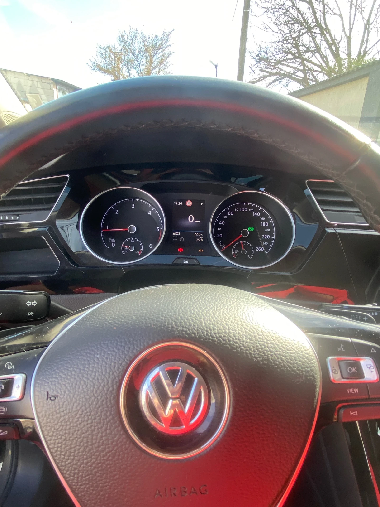 VW Touran, снимка 8 - Автомобили и джипове - 56557759