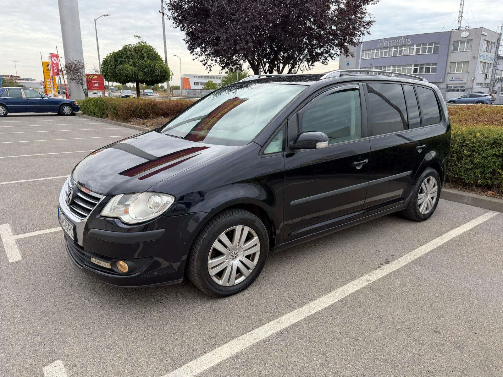 VW Touran 2.0TDI Automatic кожа Navi Android HighLine , снимка 8 - Автомобили и джипове - 56583342