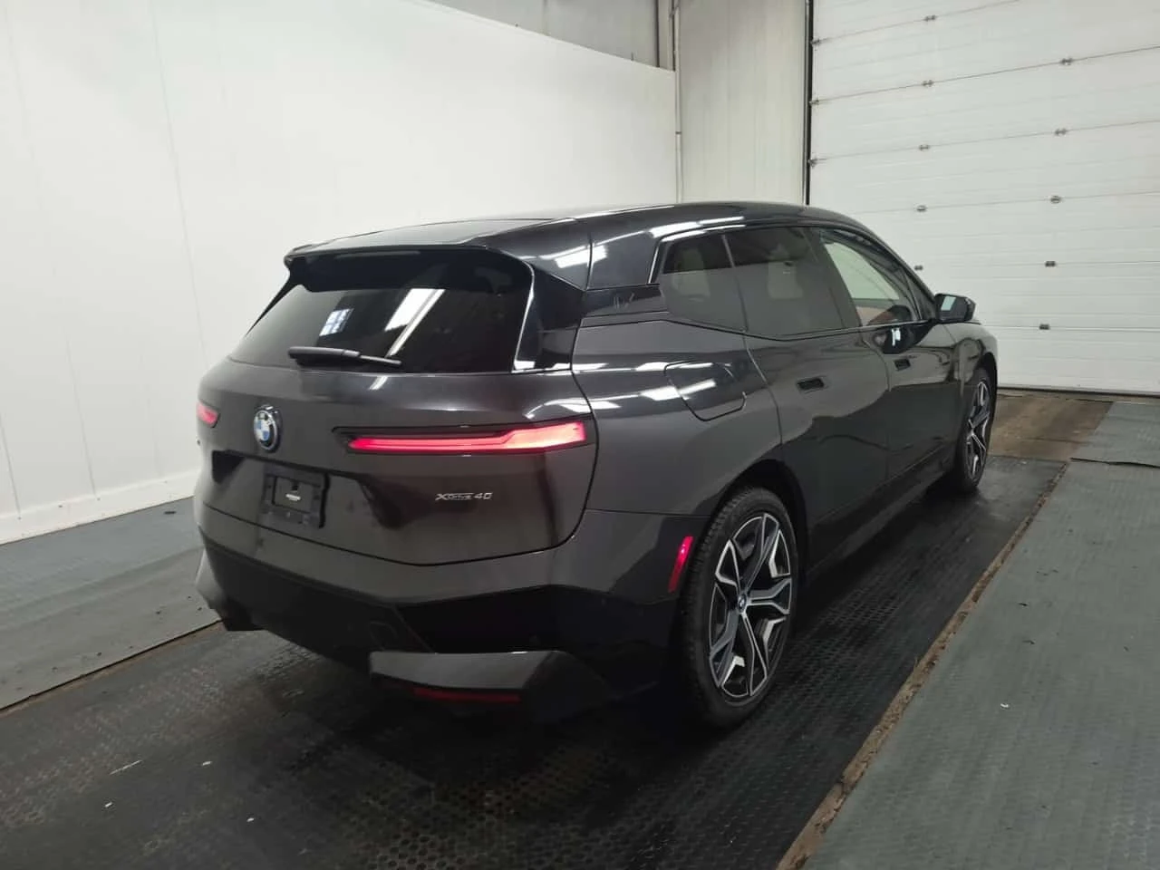 BMW iX Sports Activity Vehicle Xdrive40 * CARFAX *  | Mobile.bg � ����������� 2