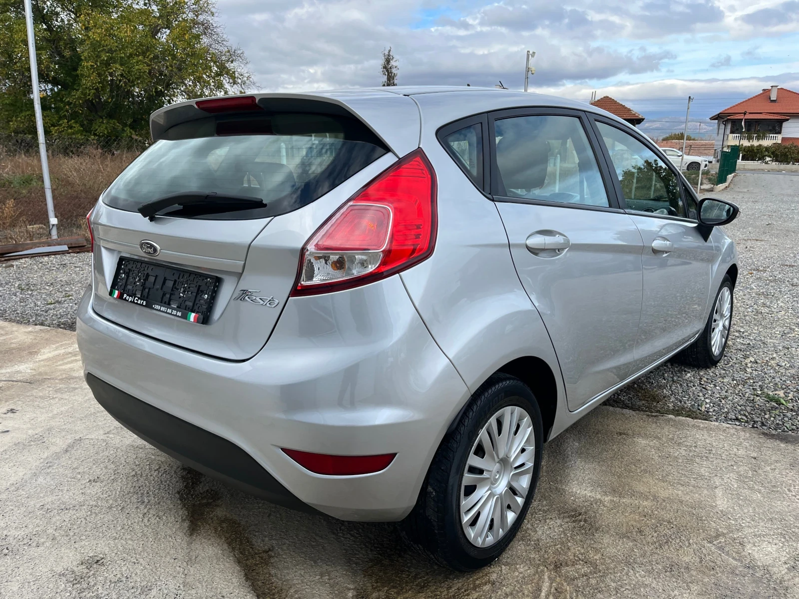 Ford Fiesta 1.4i GPL, снимка 6 - Автомобили и джипове - 56723500