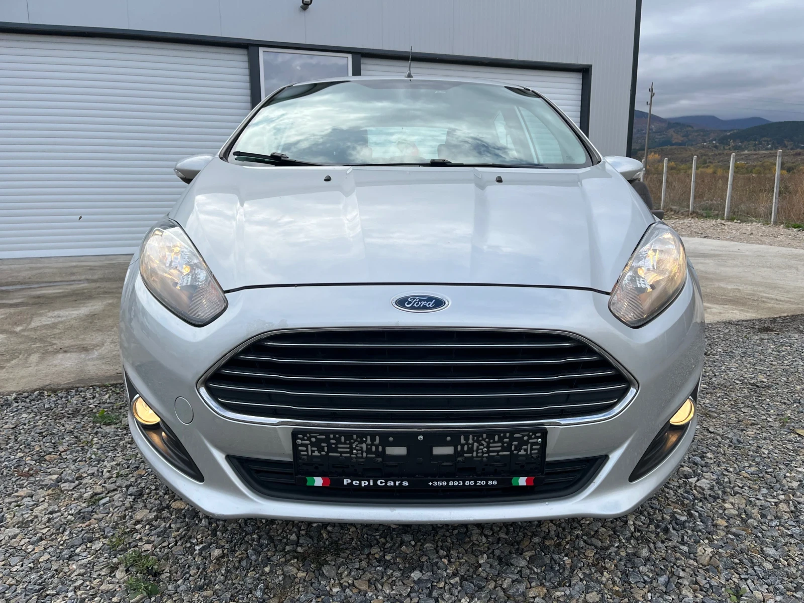Ford Fiesta 1.4i GPL, снимка 2 - Автомобили и джипове - 56723500