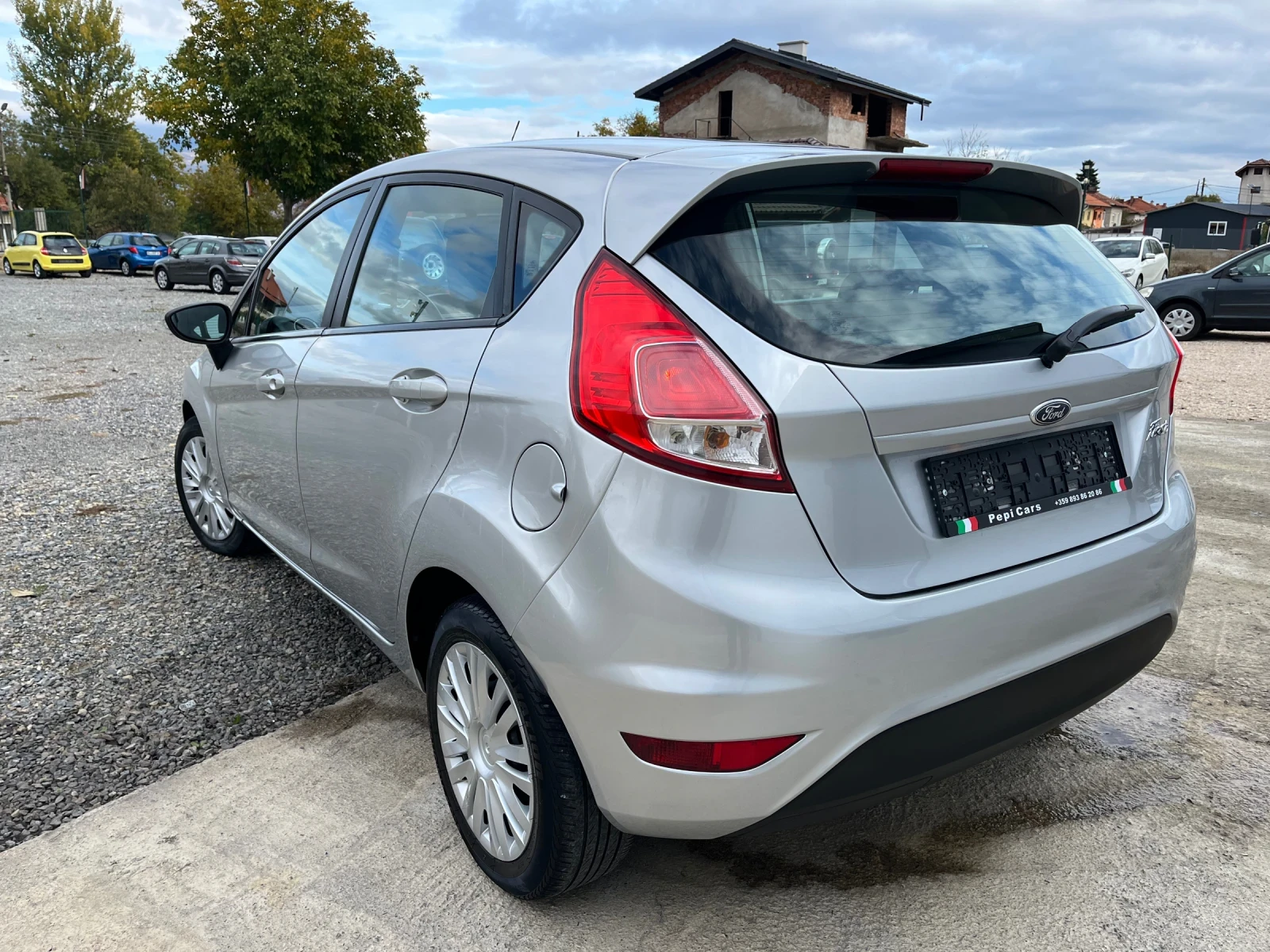 Ford Fiesta 1.4i GPL, снимка 4 - Автомобили и джипове - 56723500
